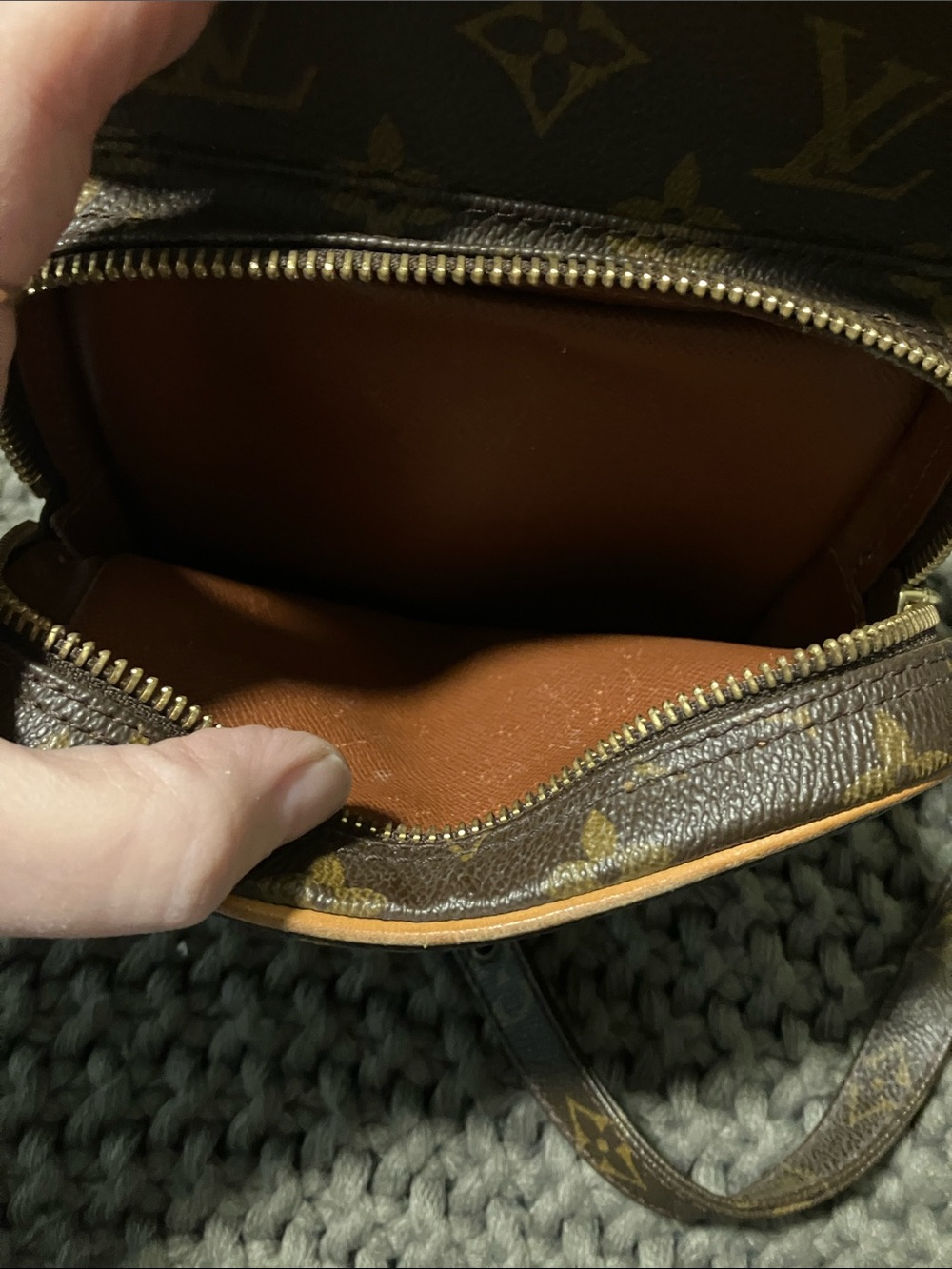 Vintage Louis Vuitton Monogram Amazon Shoulder Bag - Picture 5 of 11